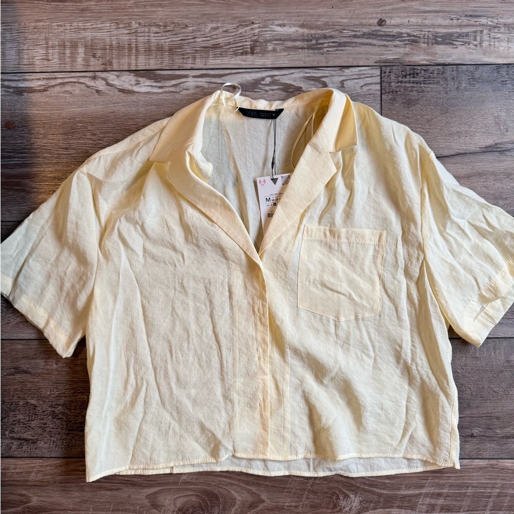Zara Short Sleeve Button-Up Shirt new with tags